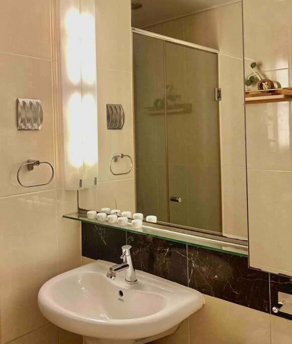 Appartement Elegant In Seoul's Vibrant Core! *