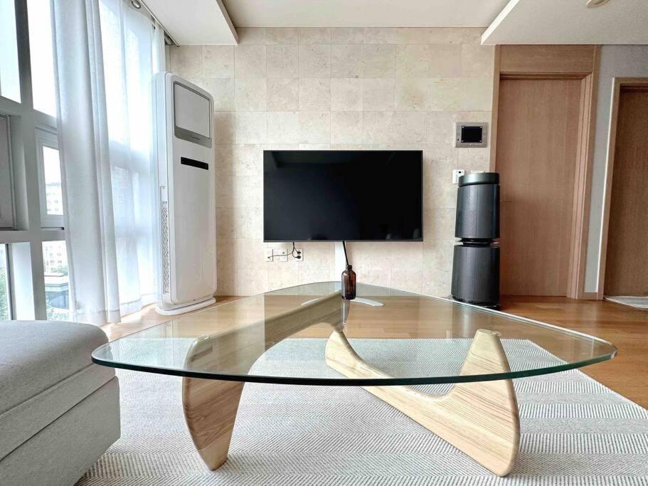 Elegant In Seoul's Vibrant Core! Appartement Séoul